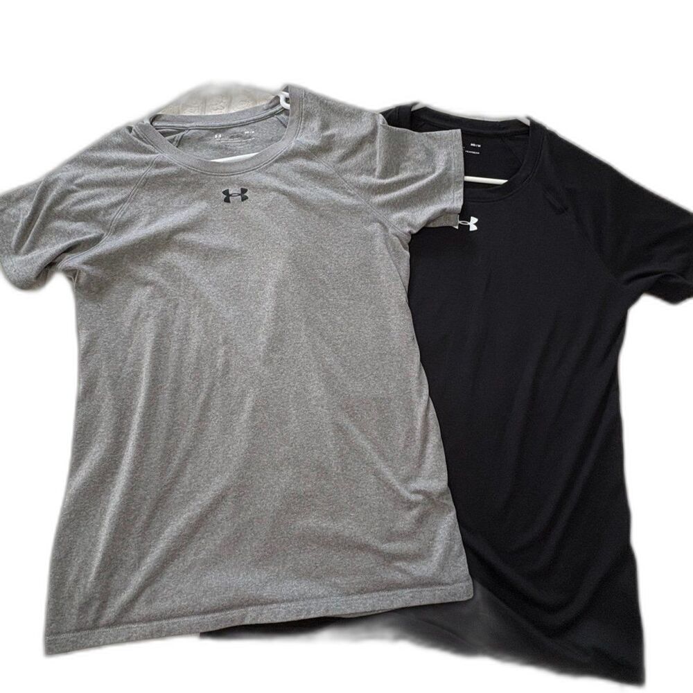 Under Armour HeatGear Athletic Shirts Lot – Women's Medium (Black & Gray)